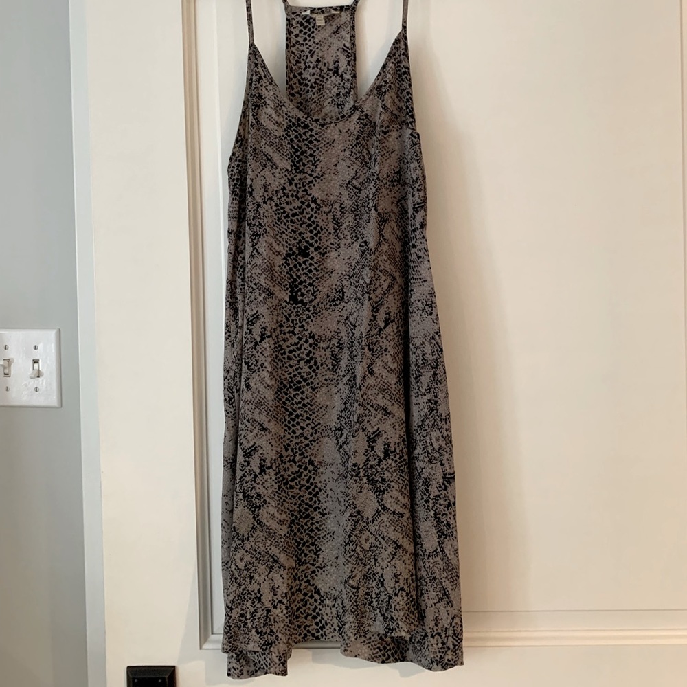 Joie Slip Dress in snakeskin print. Silk. Size Medium